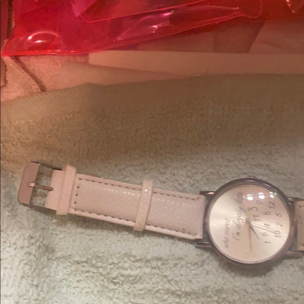 watch - Picture 2 of 3